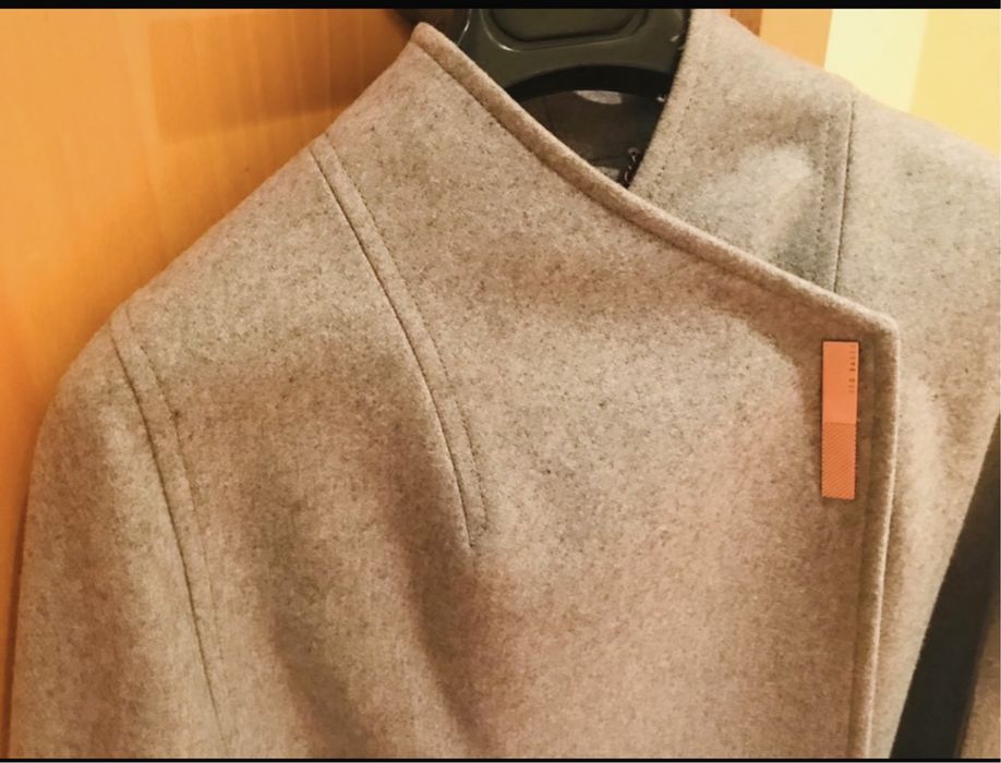 Capa em Fazenda - Ted Baker