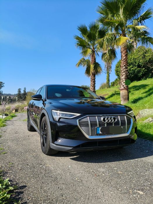 Audi E‑tron  (linha S-Line) – 11/2022 — Garantia Audi até 11/2030 ou 110.000 km
Preço: 33.650 €
Audi E‑tron 50 (linha S-Line) – 11/2022 — Garantia A