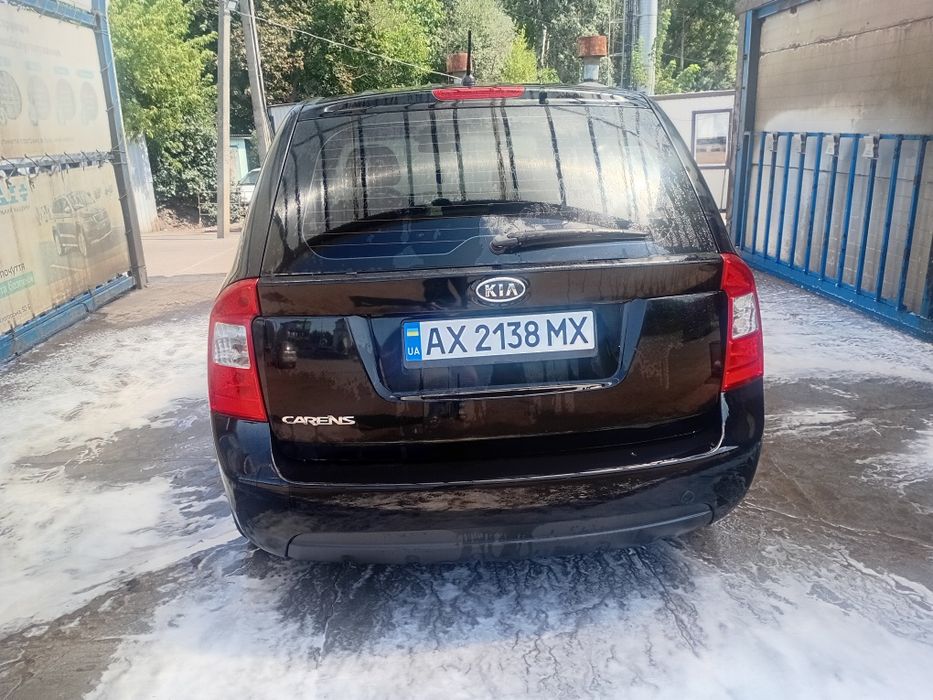 Продам автo Kia Carens 2008 года газ/бензин ,комфортний симейний автомобиль