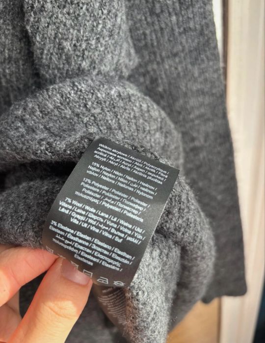 Sweter długi sukienka sweterkowa golf damski szary 36 Only