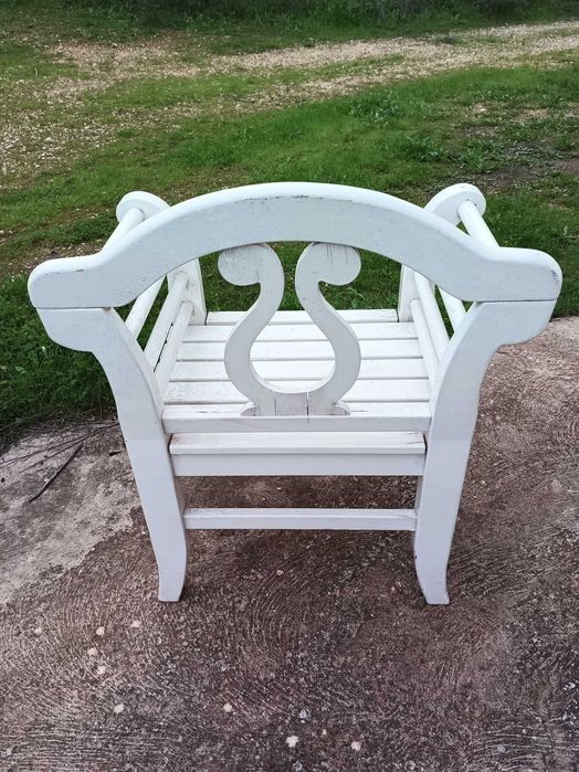Cadeiras/Poltronas e Mesa de Jardim, em madeira maciça