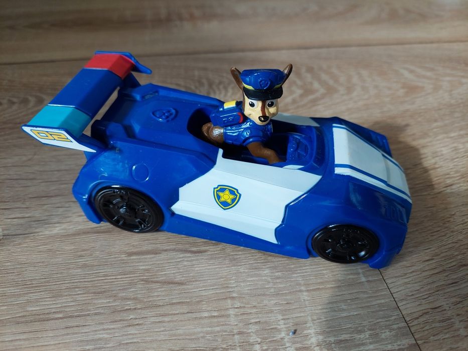 Psia patrol - Chase autko - motor 2 w 1 plus figurka Chasea