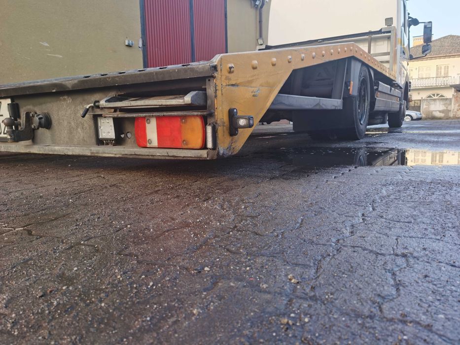 Mercedes Atego 816 laweta podwójna kabina