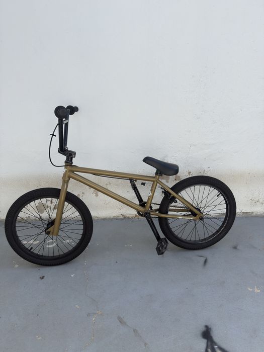 BMX  praticamente nova