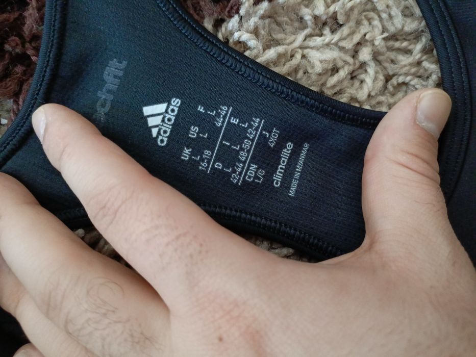 Czarny top sportowy Adidas, rozmiar L – stan idealny
