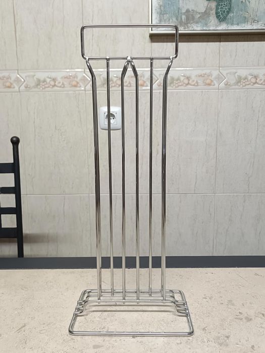 Máquina de Café Nespresso DeLonghi com Suporte de Cápsulas