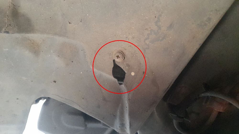 Cava roda frente esquerda LANCIA Musa (350_)