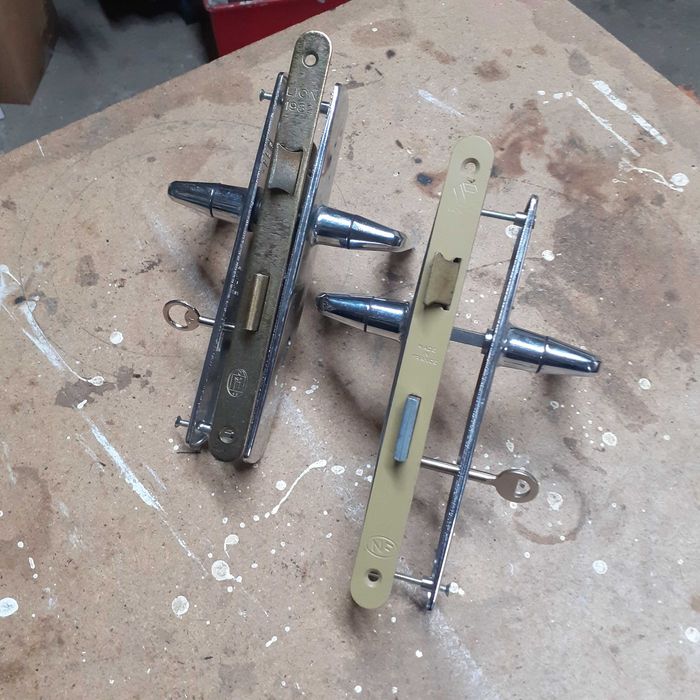 puxadores de porta cromados