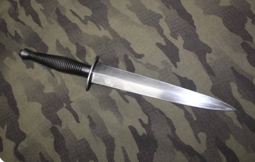 Facas / adagas militar