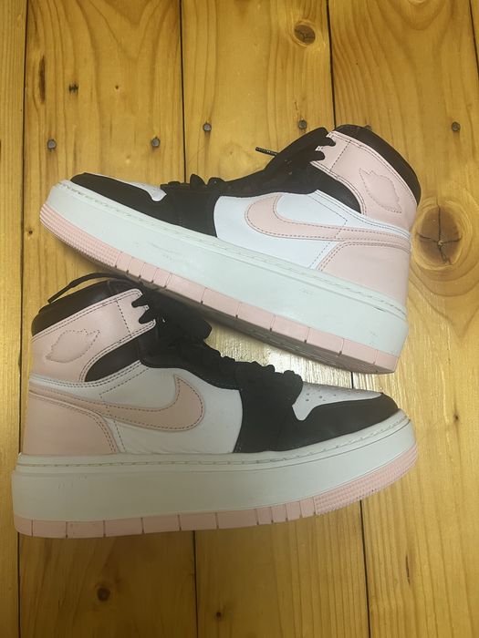 Жіночі кросівки Nike Air Jordan