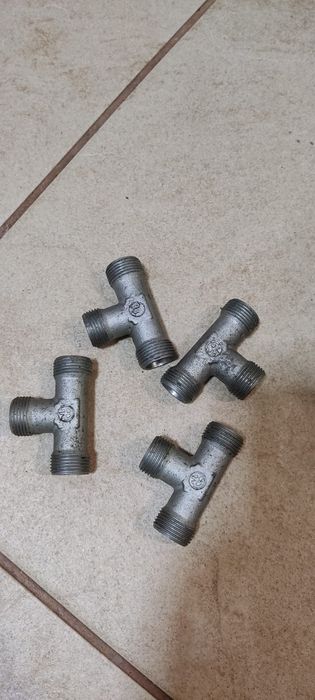 Шланг гідравлічні шланги, є довжиною 10,метрові,