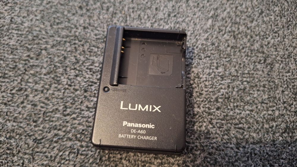 Ładowarka Panasonic LUMIX DE-A60 Battery Charger Oryginalna Panasonic,  100% sprawna.