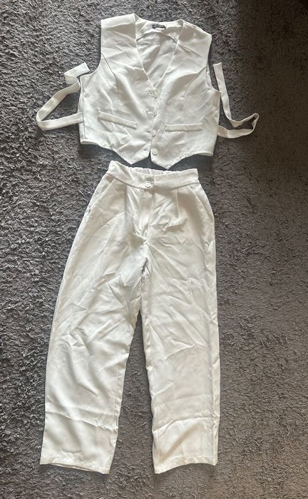 Костюм класичний з жилеткою жіночий