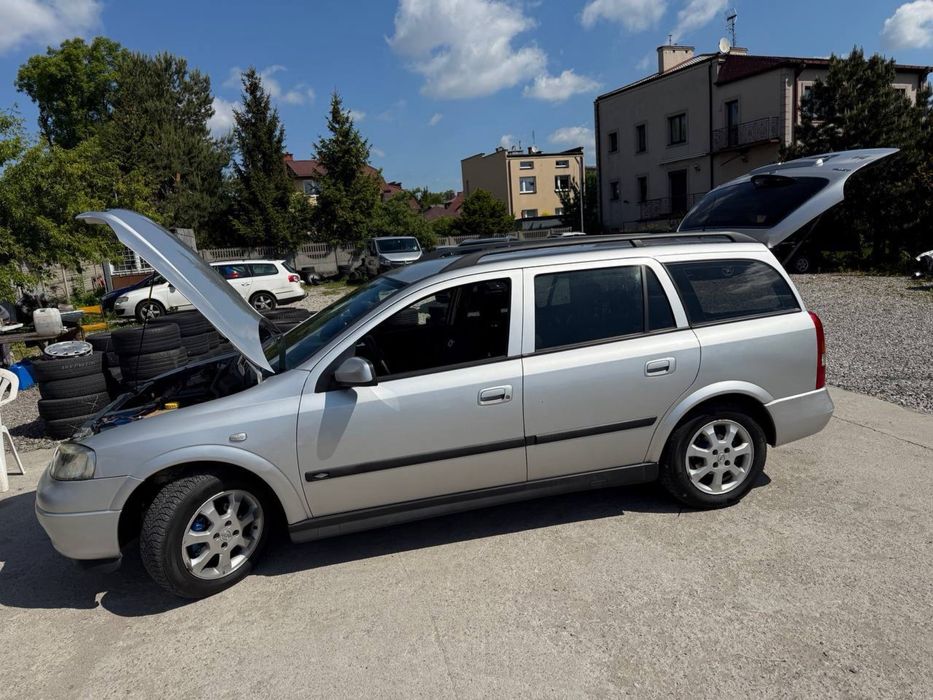 Опель Астра 1.6 бензин