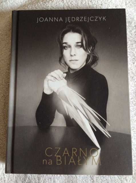 Joanna Jędrzejczyk ,,Czarno na białym "