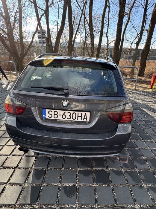 Bmw e91 325xi.