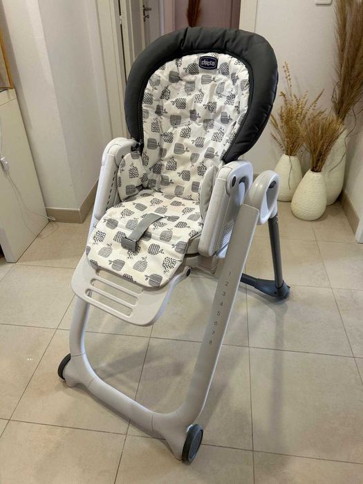 Cadeira de papa Chicco Polly 5 + redutor bebé + arco de brinquedos