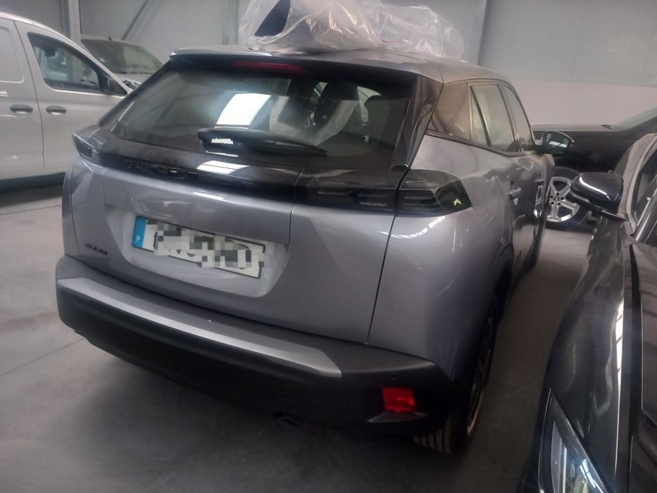 Peugeot 2008 1.2 ano 2025