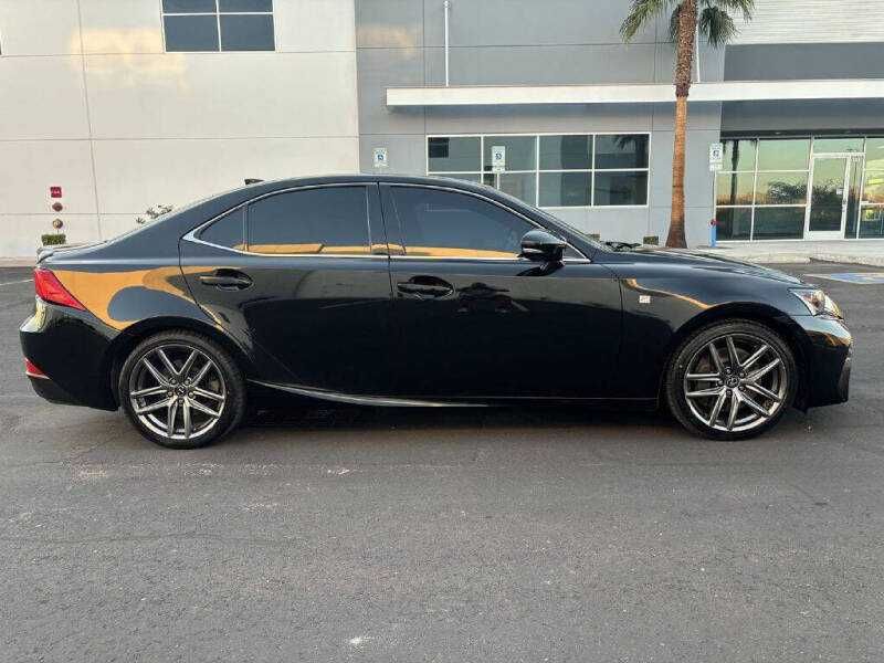 2017 Lexus IS 200t