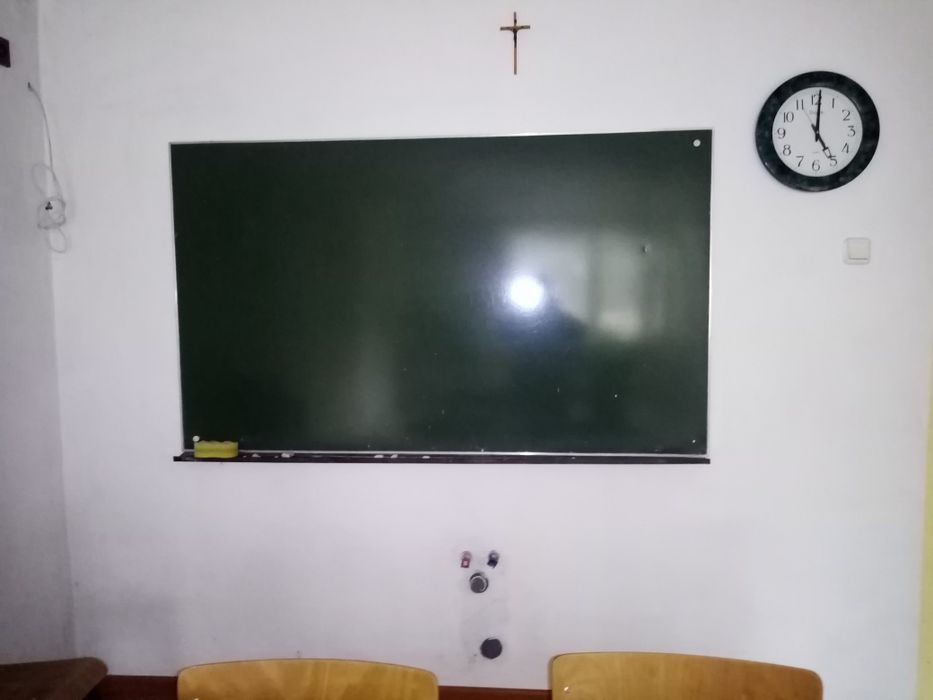 Ciemnozielona Tablica Szkolna. Kredowo magnetyczna.