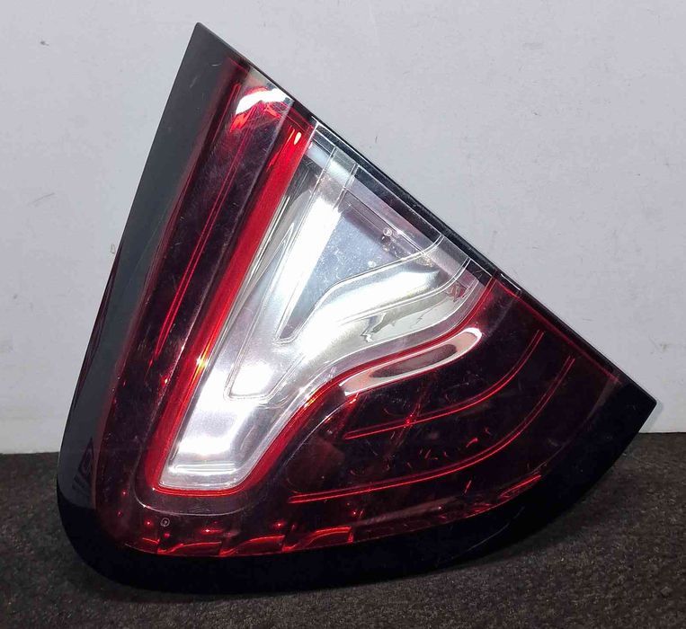 Farolim da Mala Direito RENAULT CAPTUR I (J5_, H5_) ano 2014