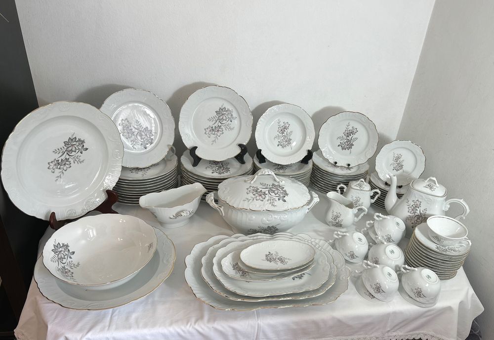 Serviço completo Vista Alegre, conjunto Grândola com 44 anos