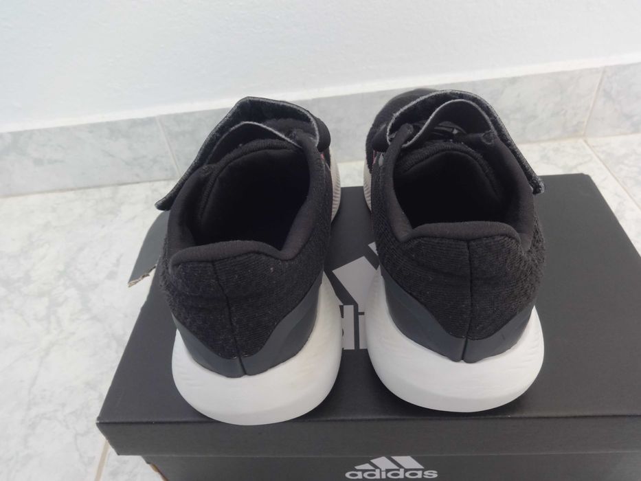 Ténis Marca Adidas Run Falcon Tam 33
