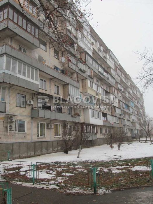 4 кімн квартира Оболонь , вул Йорданська ( Лайоша Гавро) 22