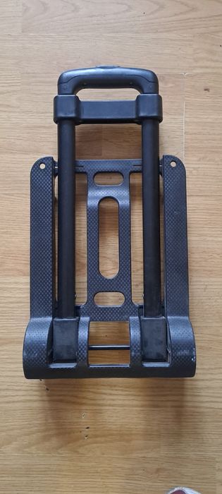 Podręczny składany  wózek transportowy ze skrzynką.