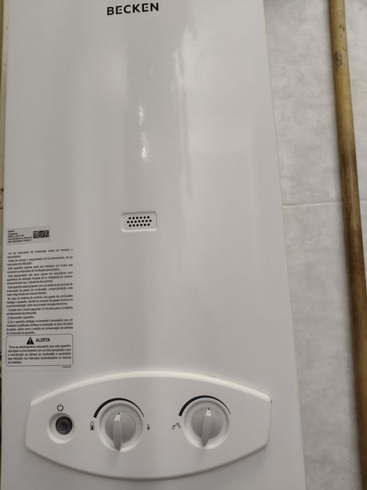 Vendo esquentador BECKEN 11L gás de botija completamente novo