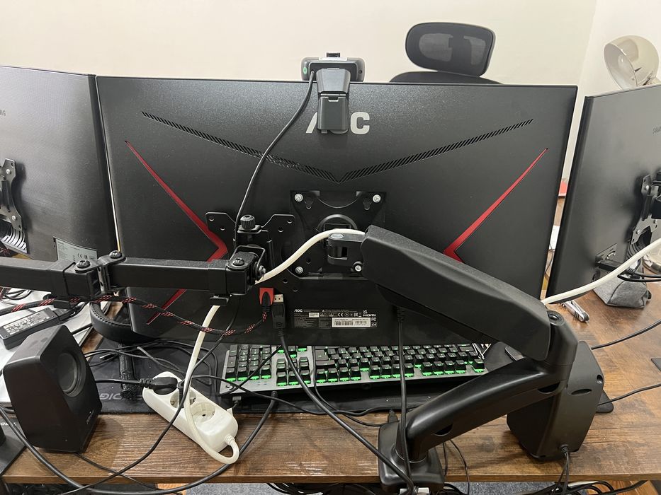 Monitor AOC Curvo 27” 240Hz 0.5ms + Braco suporte