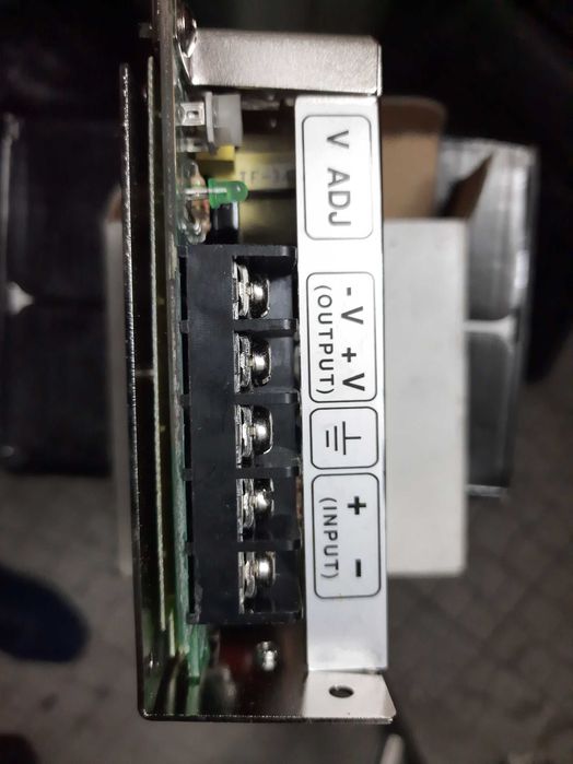 Conversor MEAN WELL SD-25C-5 / 25 W
