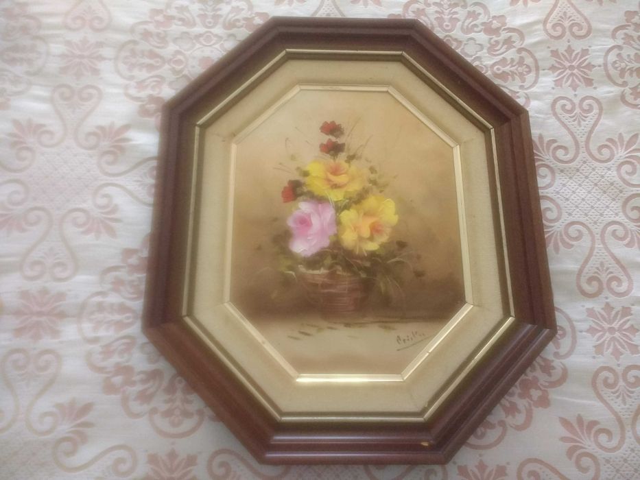 Quadro com tela pintado a óleo e assinada, medidas: 50x42x3