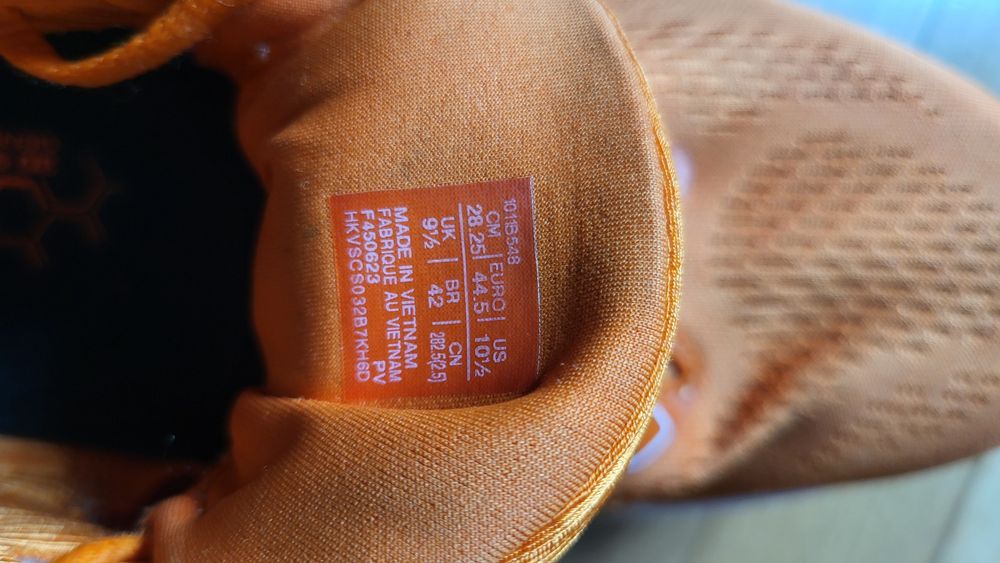 Ténis Asics em bom estado