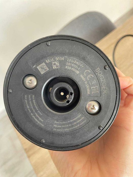 Nespresso Inissia D40 + Aeroccino 3 + suporte cápsulas + cápsulas