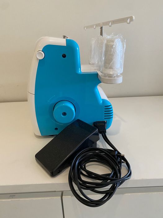 Máquina de costura Overlock