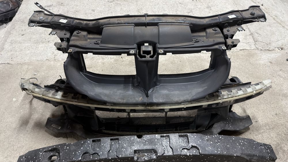 Frente fibra / chapa BMW E90 E91 E92 E93