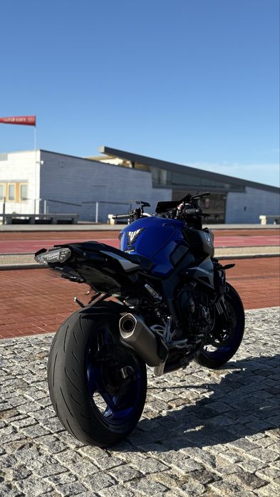 Yamaha MT-10 Race Blue