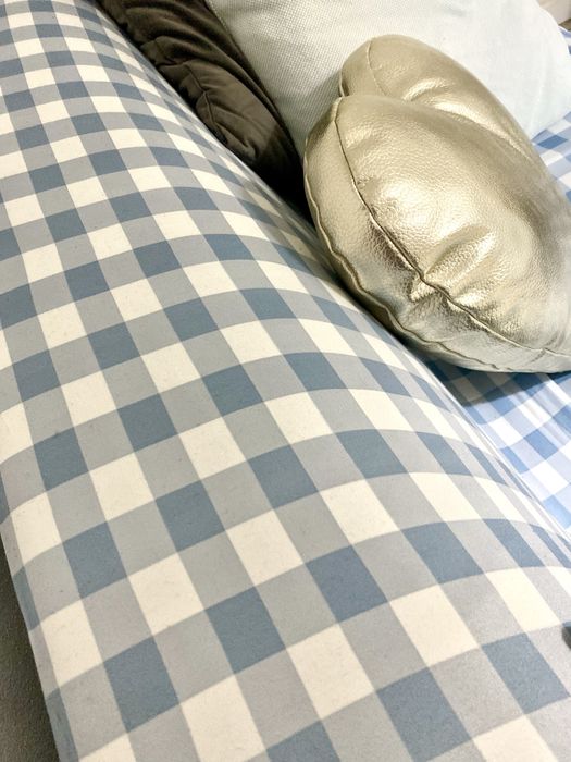 Sofá c/ 2 capas (cinza & vichy azul) - bom estado