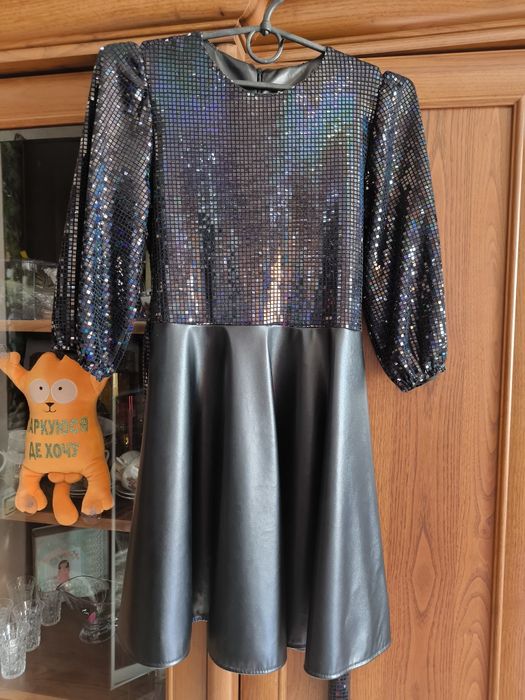 Сукня на дівчинку, дитяча сукня