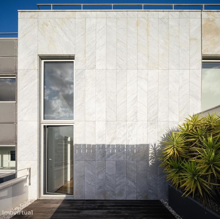 Penthouse Duplex T5 no topo das Avenidas Novas