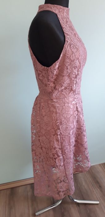 Elegancka asymetryczna sukienka