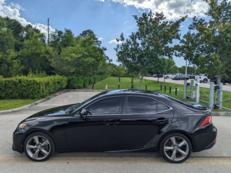 Lexus IS 350      2015