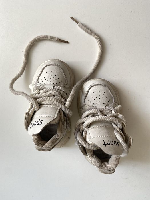 Кросівки осінь весна 23 р