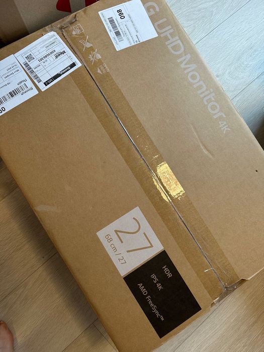 Монітор 27" LG 27UP650-W