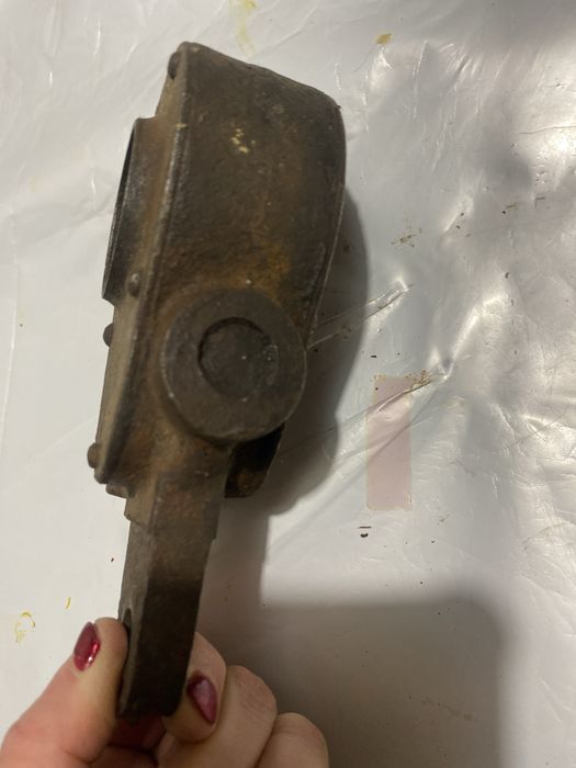 Продам поворотний кулак ( цапфа) переднього моста КАМАЗ