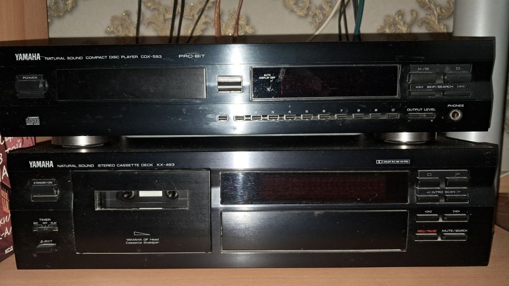 Музикальний центр YAMAHA  12000 грн  и колонки JBL