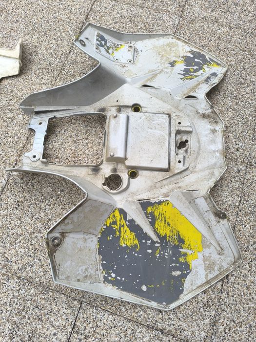 Plástico traseiro Suzuki LTR 450