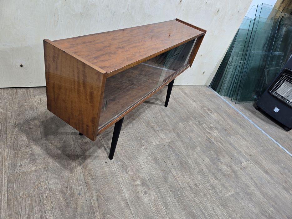 Komoda prl transport