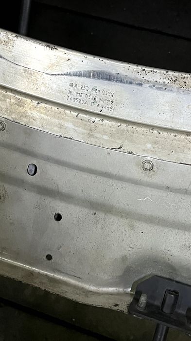 Телевізор установочна панель на Mercedes W253